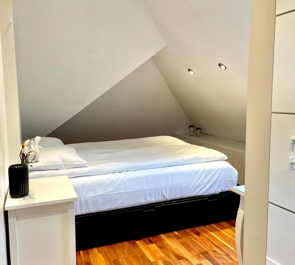 Lovely Apartment With A View, Garden And Parking Bergen 0*,  Noruega