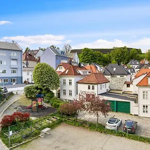  Apartamento Behind Bryggen - Renovated - Budget Friendly